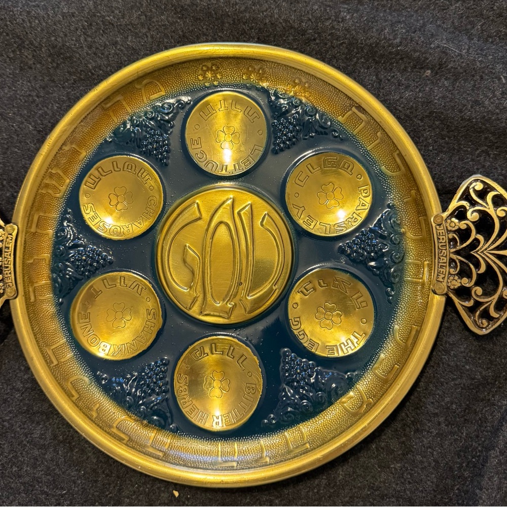 Gold and Blue Seder Plate with 3 Jewish themed Books - Picture 2 of 7
